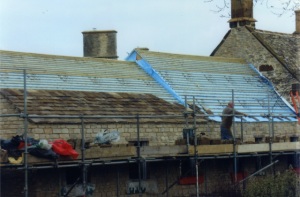 Barn roof repairs Wiltshire roofing company, Thinsulex roof insulation, Coswold stone tile barns, barn roofers near Cirencester Glos