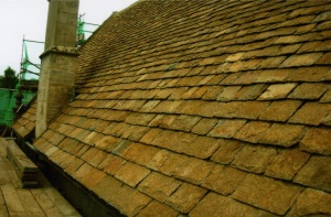 Repairing Cotswold stone tile roofers, Swindon, Wiltshire